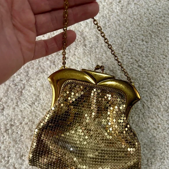 Vintage Whiting & Davis Metal Mesh Chain Mail Coin Purse KISS Lock - Picture 2 of 8